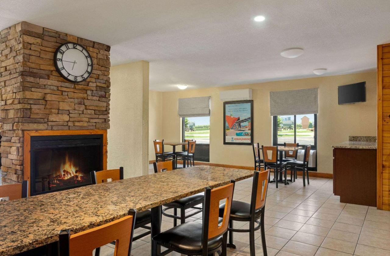 Howard Johnson By Wyndham Pigeon Forge Exterior photo