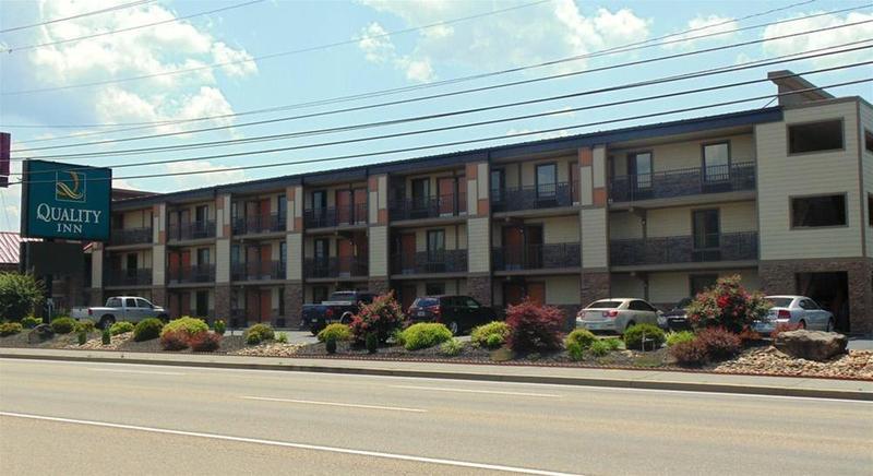 Howard Johnson By Wyndham Pigeon Forge Exterior photo
