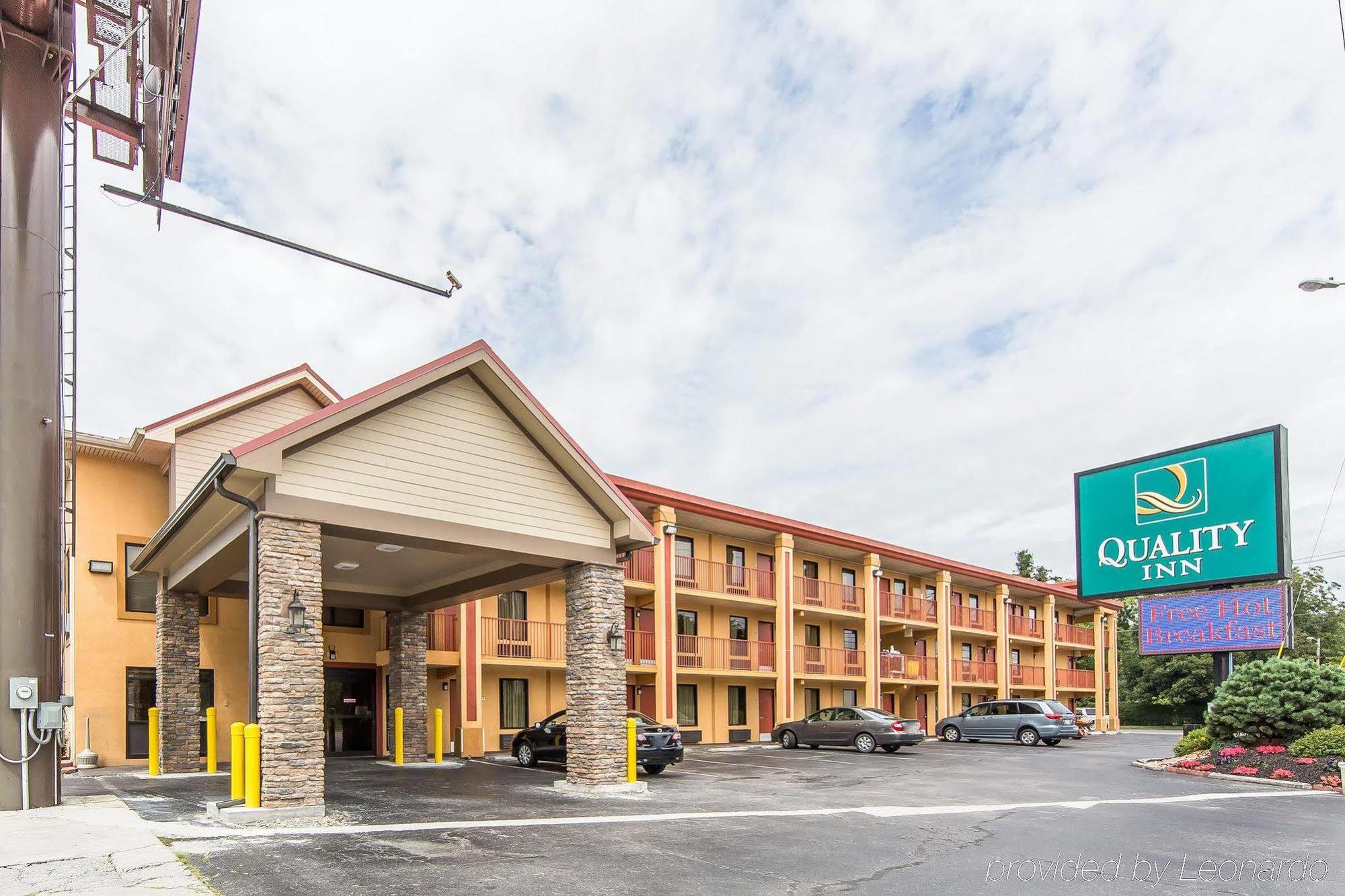 Howard Johnson By Wyndham Pigeon Forge Hotel Exterior photo